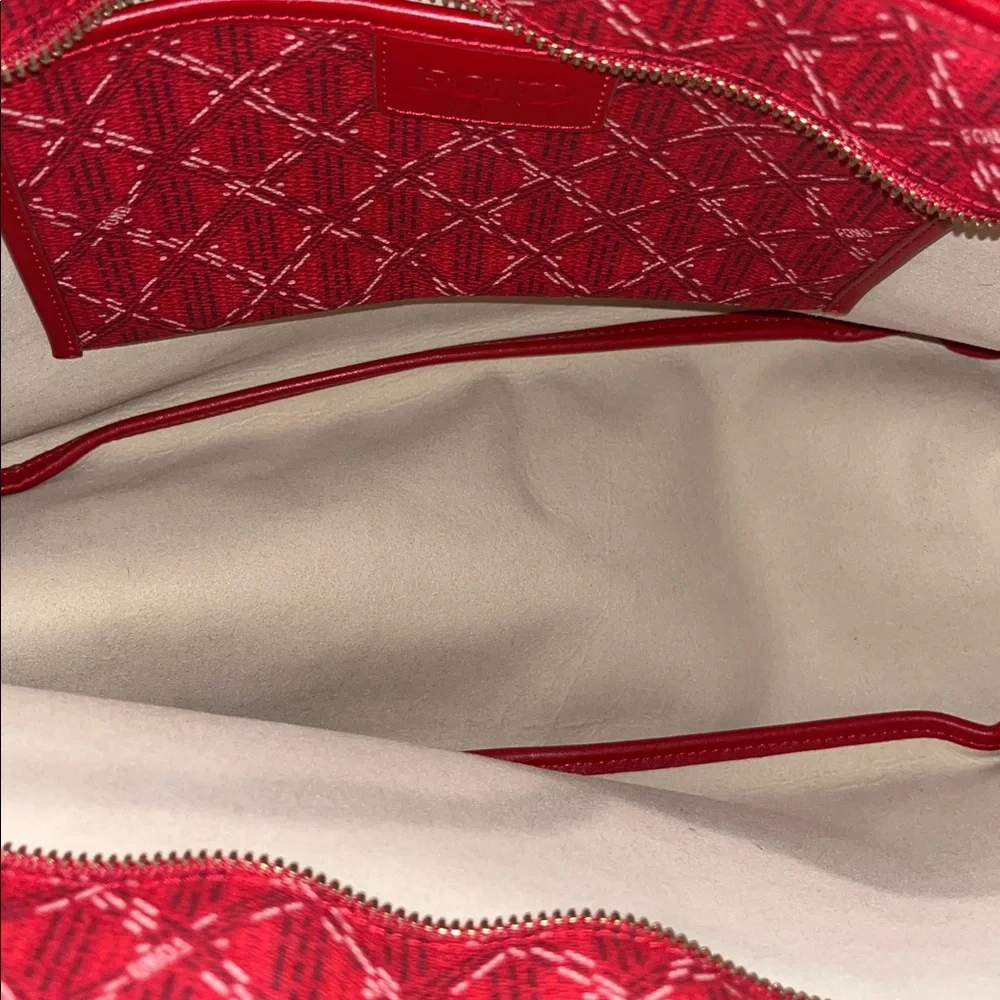 FOND RED TOTE
